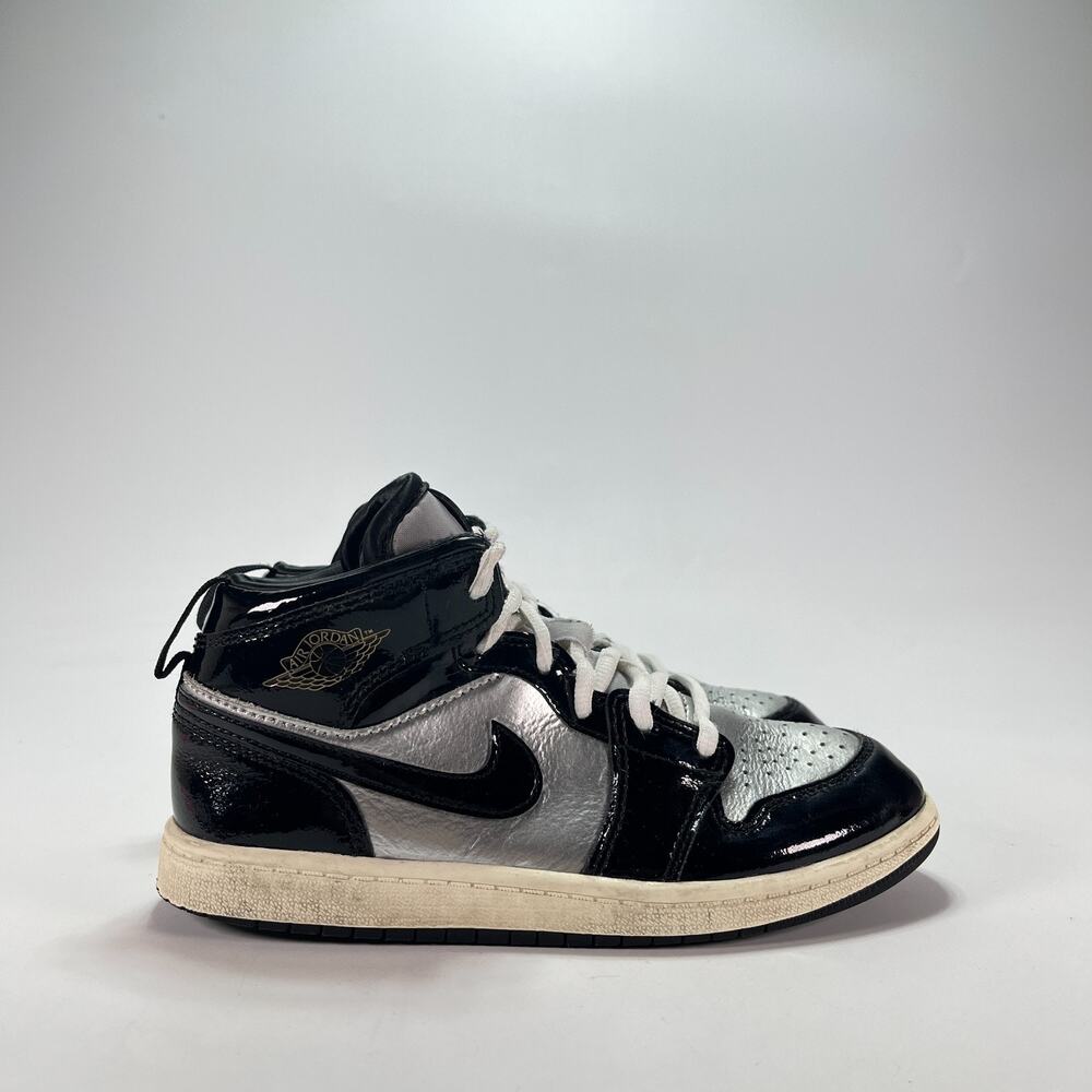 Air Jordan 1 Mid SE Black Metallic Silver Sneakers FZ3937-001 Youth Size 2.5Y